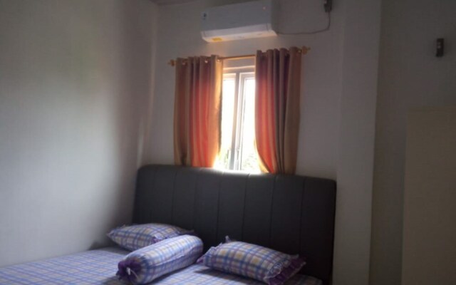 OYO 93457 White House SyariahNearOYO 93457 White House Syariah