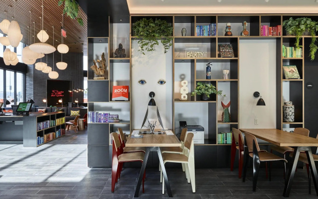 citizenM Seattle Pioneer Square