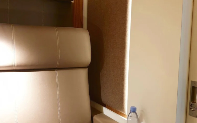 Sleepover Doha North Node, Gate C30