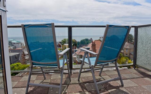 The Riviera Hotel & Holiday Apartments