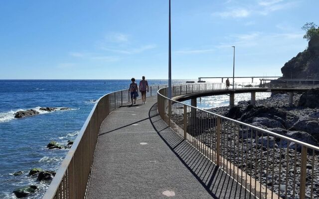 Apartment With 3 Bedrooms in Funchal, With Wonderful sea View, Shared Pool, Furnished Terrace - 50 m From the Beach