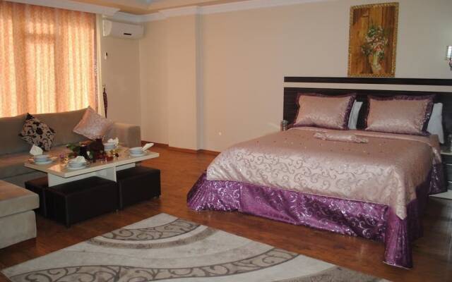 Diamond Suite & Residence