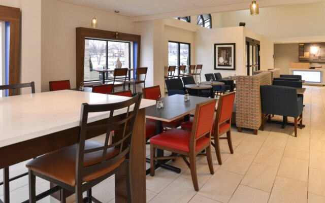 Holiday Inn Express & Suites Raleigh NE - Medical Ctr Area by IHG