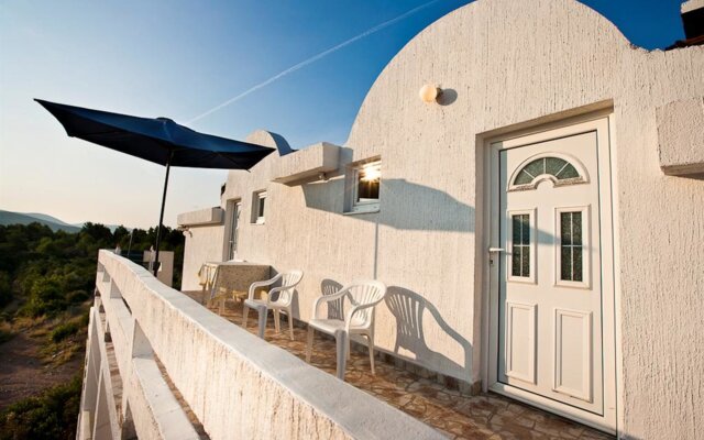 Standard Studio with terrace/balcony (2 Adults)