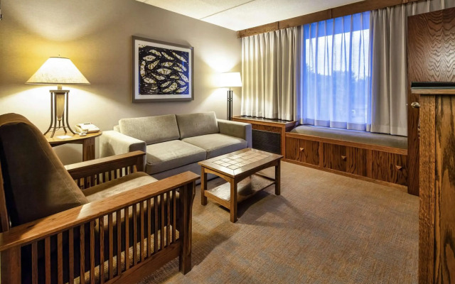 DoubleTree by Hilton Libertyville - Mundelein