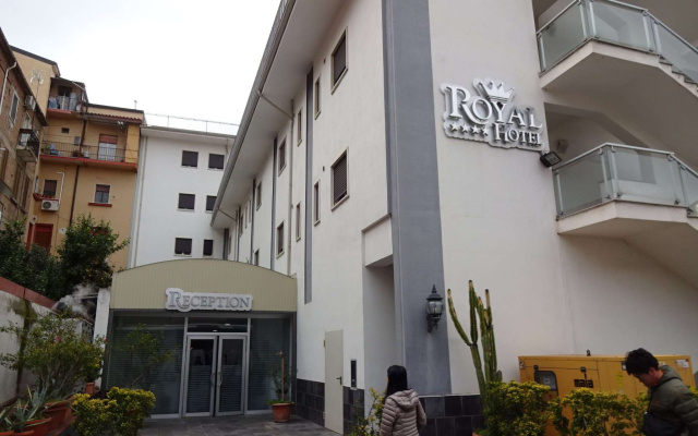 Royal Hotel