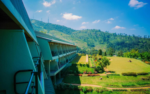 Hunas Falls Hotel