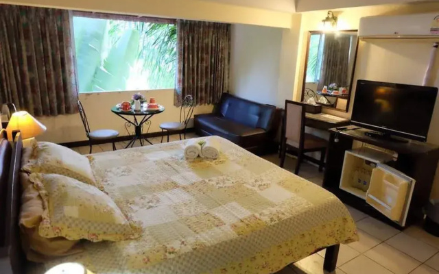 OYO 903 Madame Kim Hostel