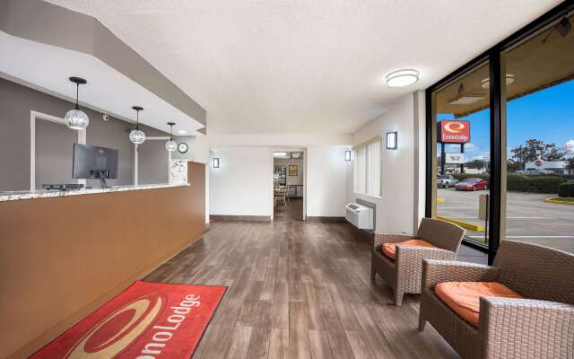 Econo Lodge Live Oak