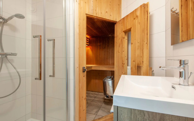 Restyled House With Sauna, 1 Km. From The Beach