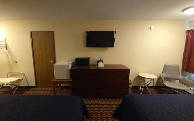Chesaning Inn & Suites