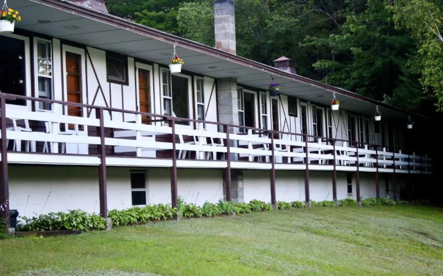 Conways Lake Manor