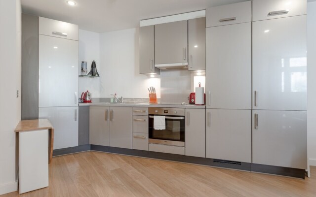 Stunning 2 Bedroom Property near Limehouse