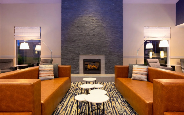 Hilton Garden Inn Milwaukee Northwest Conference Center