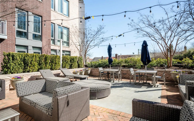 Alexandria Alluring 2BD 2BA Apartment