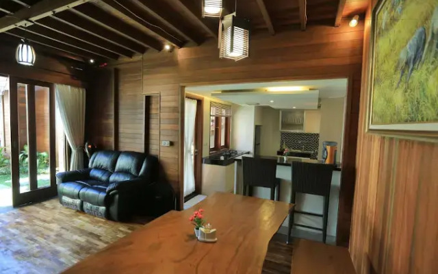 Raja Woods Villa
