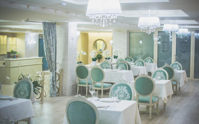 Bristol Central Park Hotel