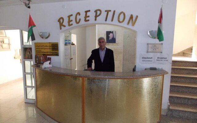 Razan Hotel