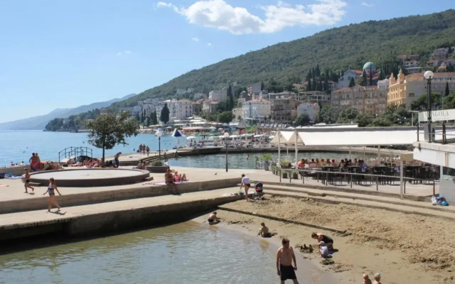 Apartment Zdenka - 100 m From The Beach