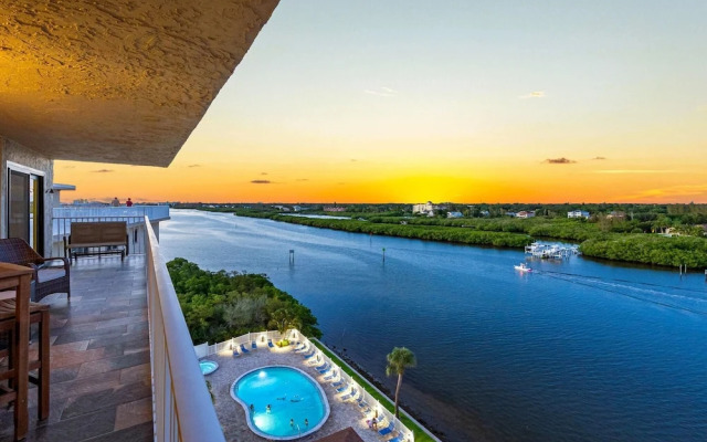 Bayshore Yacht & Tennis 806