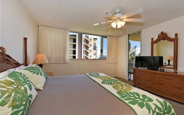 Royal Kahana 1012 by RedAwning