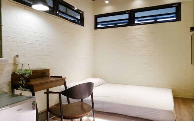 Chi House