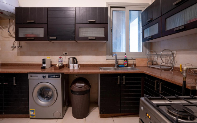 Luxurious 1 BR Apartment near Point 90 Mall✯