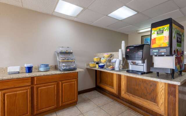 Days Inn by Wyndham Lincolnton