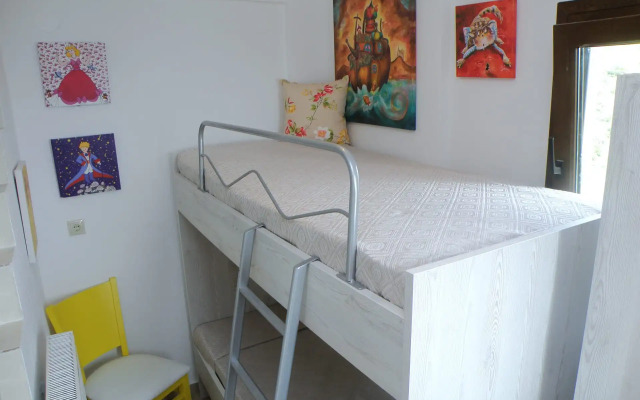 Koumaros Aparthotel