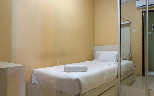 Warm And Cozy 2Br At Tifolia Apartment