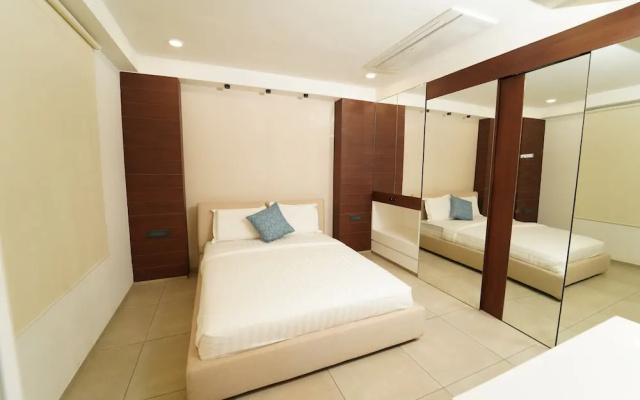Ebony Residency