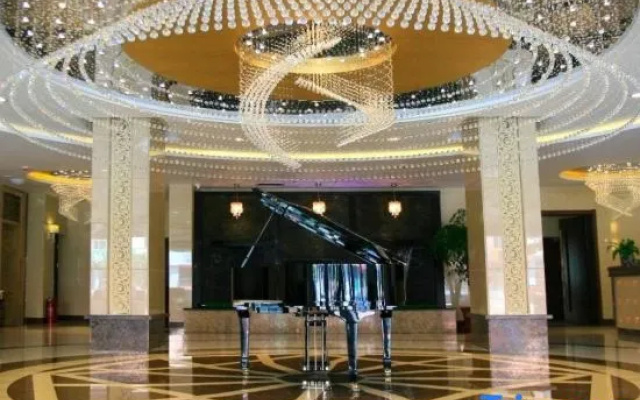 Royal Hotel