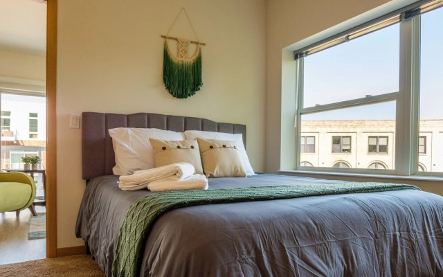 Chic Central Apartment with Free Parking