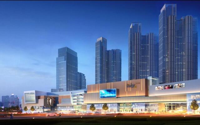 Holiday Inn Qingdao City Centre by IHG