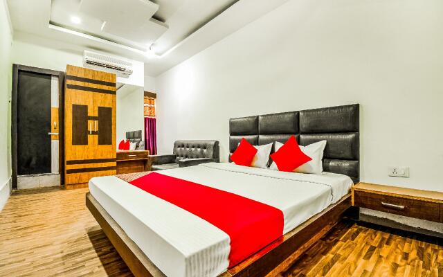 OYO 61190 Mayur Mahal