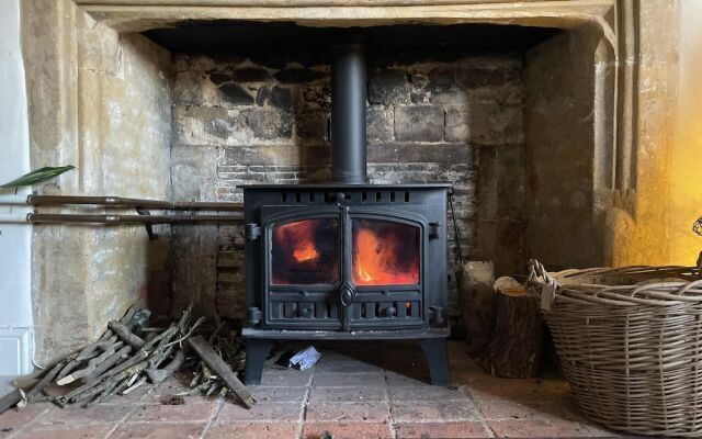 Lovely 5-bed House Near Ilminster and for Families