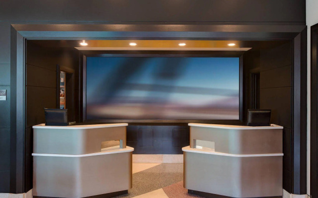 Courtyard by Marriott New York JFK Airport