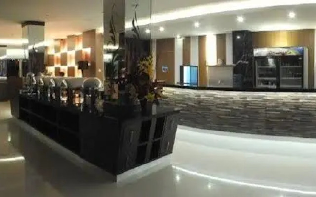 Studio Inn & Suites