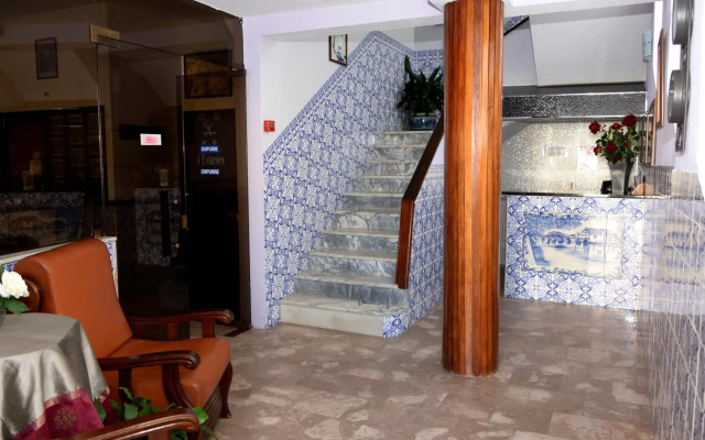 Hotel 4 Estações