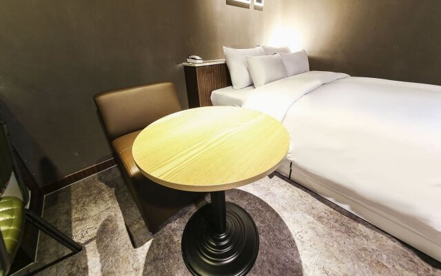 Moon Hotel