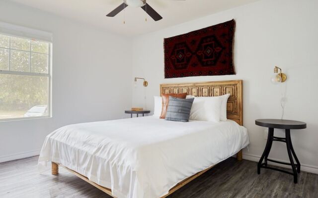 The Domain Luxury Suites by Sonder