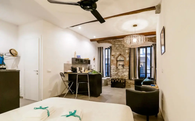 Camaella Luxury Studio