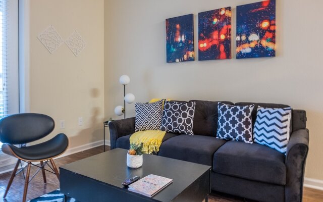 Southside 1 BR Apt with Parking by Frontdesk