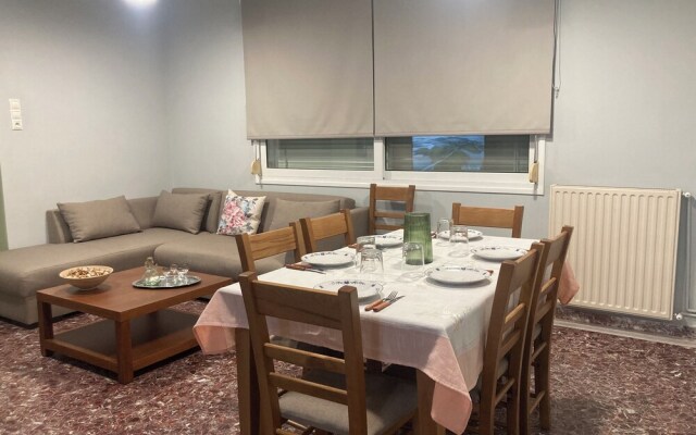 Yanni's Urban Residence