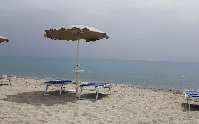 Romantic Beachfront Getaway