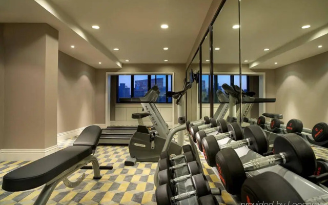 Expo Century Park Suites