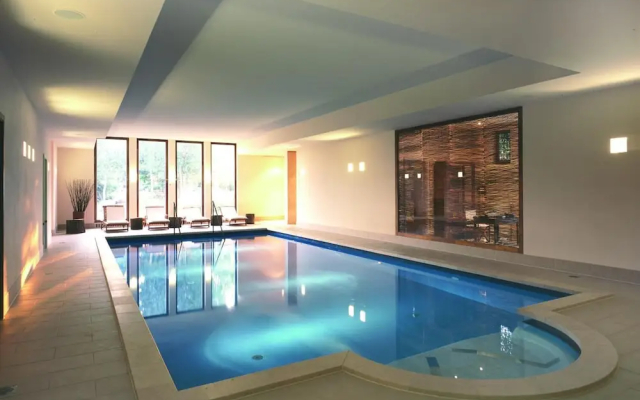 Seehotel am Neuklostersee