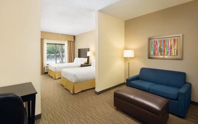 Holiday Inn Express & Suites Alpharetta - Windward Parkway