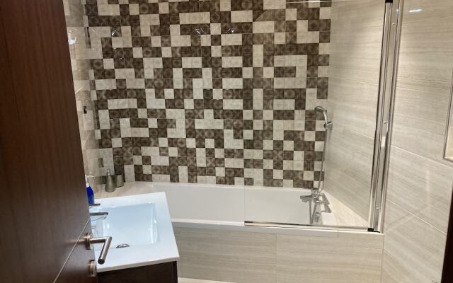 Side SeaView 3Bedrooms Apartment Sliema