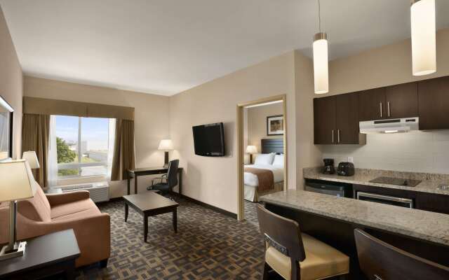 Days Inn & Suites by Wyndham Winnipeg Airport Manitoba